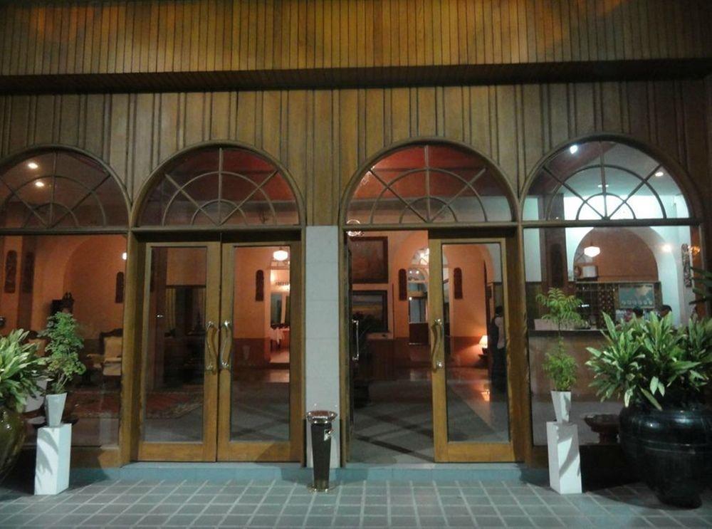 Yuzana Garden Hotel Yangon Exterior photo