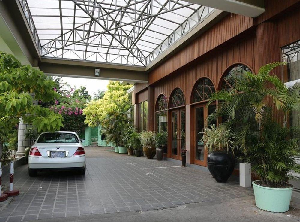 Yuzana Garden Hotel Yangon Exterior photo