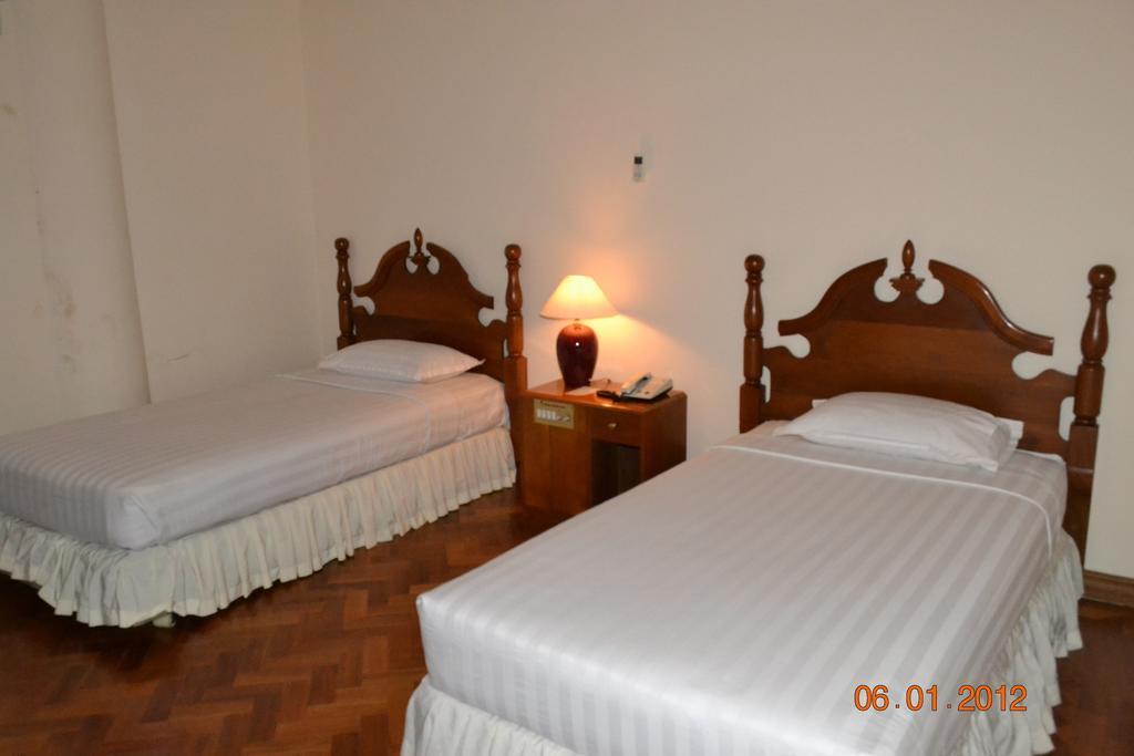 Yuzana Garden Hotel Yangon Exterior photo